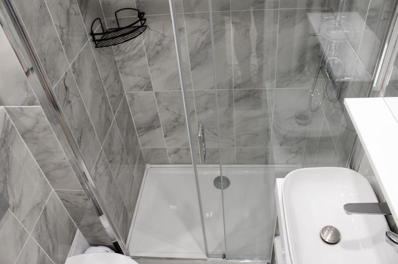 Luxury City Center Apartment - Romana Bucarest Esterno foto