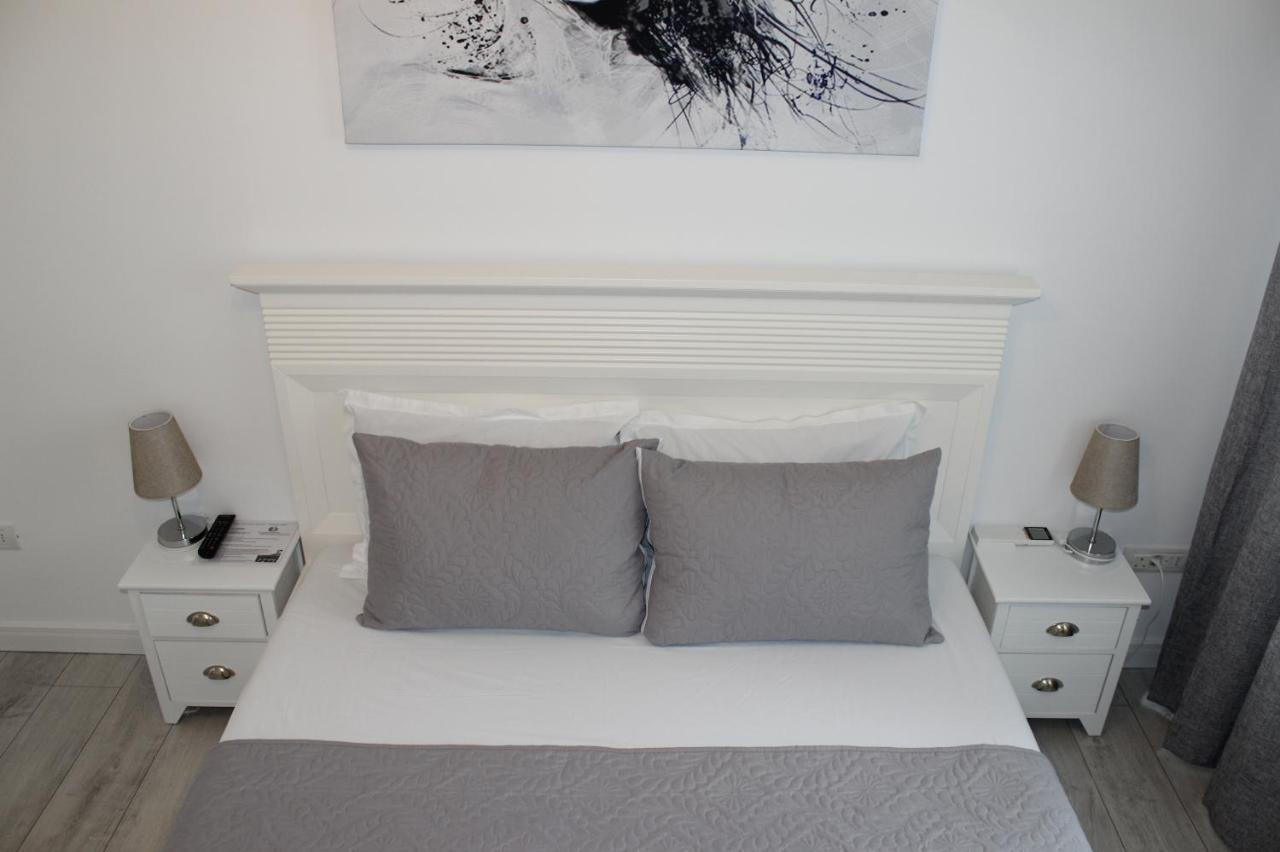 Luxury City Center Apartment - Romana Bucarest Esterno foto