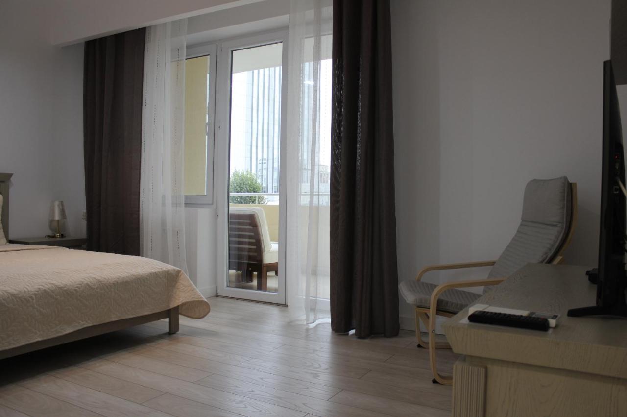 Luxury City Center Apartment - Romana Bucarest Esterno foto